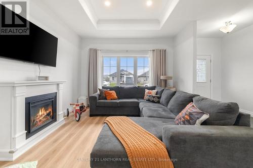 32 Barley Tr, Stirling-Rawdon, ON - Indoor Photo Showing Living Room With Fireplace