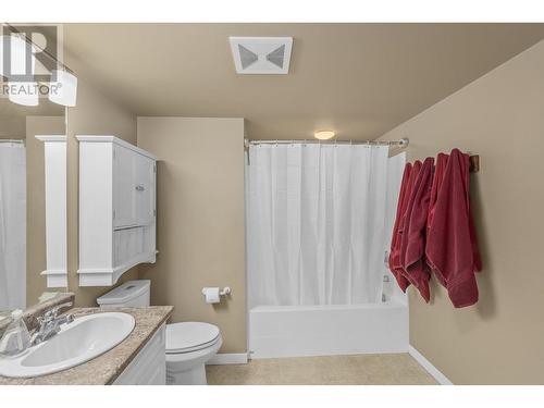 250 Dougall Road N Unit# 304, Kelowna, BC - Indoor Photo Showing Bathroom
