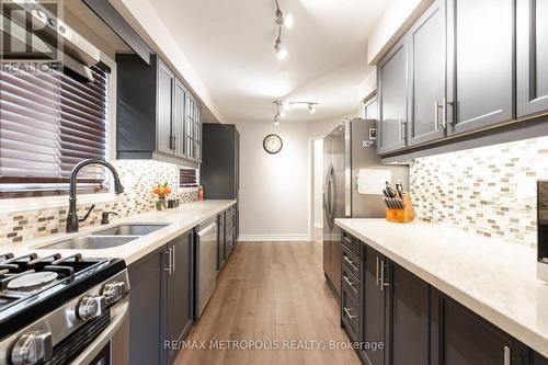 5494 Cosmic Cres, Mississauga, ON - Indoor Photo Showing Kitchen With Double Sink With Upgraded Kitchen