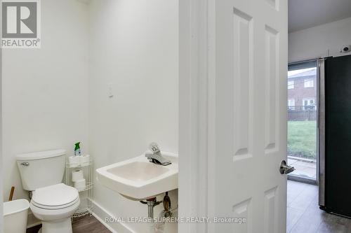 20 Lacey Ave, Toronto, ON - Indoor Photo Showing Bathroom