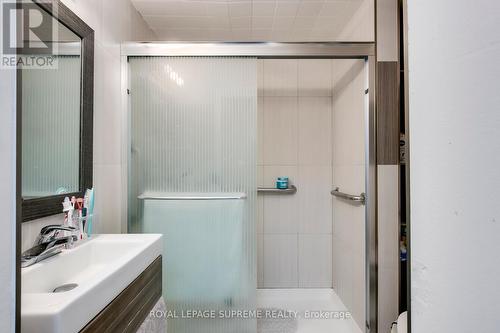 20 Lacey Ave, Toronto, ON - Indoor Photo Showing Bathroom