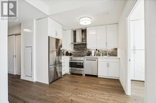 501 - 500 Brock Avenue, Burlington, ON - Indoor Photo Showing Kitchen