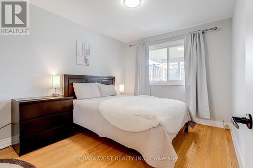 5 Fallingdale Cres, Toronto, ON - Indoor Photo Showing Bedroom