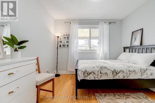 5 Fallingdale Cres, Toronto, ON - Indoor Photo Showing Bedroom