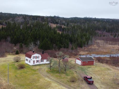 112 Lynchs River Road, St. Peter'S, NS 