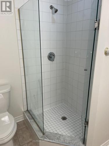 #101 -5188 Lakeshore Rd, Burlington, ON - Indoor Photo Showing Bathroom