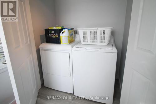 503 Bridge Street E, Belleville, ON - Indoor Photo Showing Laundry Room