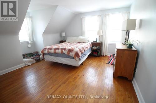 503 Bridge Street E, Belleville, ON - Indoor Photo Showing Bedroom