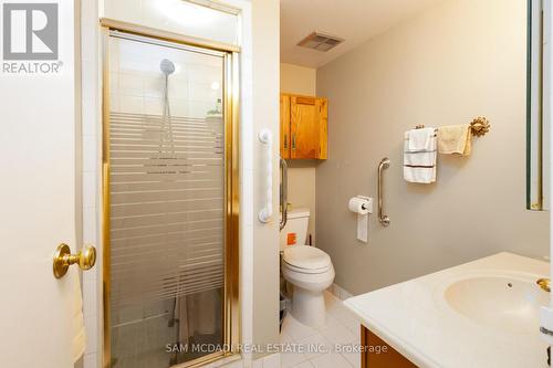 1707 - 3650 Kaneff Crescent, Mississauga, ON - Indoor Photo Showing Bathroom