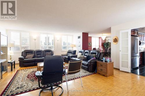 #1707 -3650 Kaneff Cres, Mississauga, ON - Indoor Photo Showing Living Room