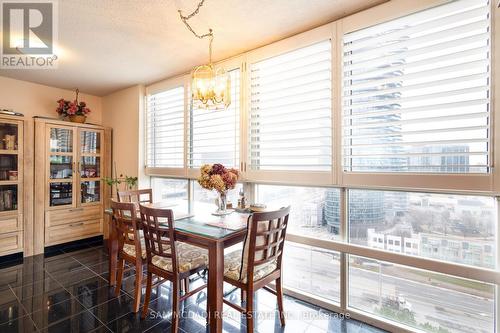 #1707 -3650 Kaneff Cres, Mississauga, ON - Indoor Photo Showing Dining Room