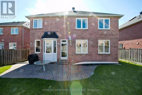18 Houndsbrook Cres, Markham, ON - Outdoor With Exterior