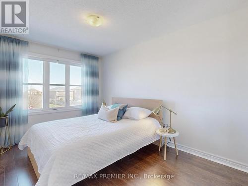32 Black Maple Cres, Vaughan, ON - Indoor Photo Showing Bedroom