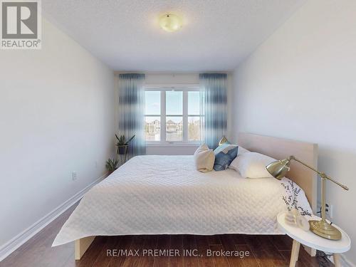 32 Black Maple Crescent, Vaughan, ON - Indoor Photo Showing Bedroom