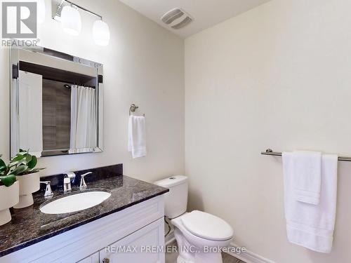 32 Black Maple Crescent, Vaughan, ON - Indoor Photo Showing Bathroom