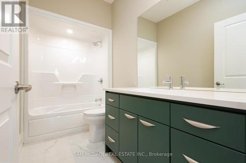 8 Navigator Rd, Penetanguishene, ON - Indoor Photo Showing Bathroom