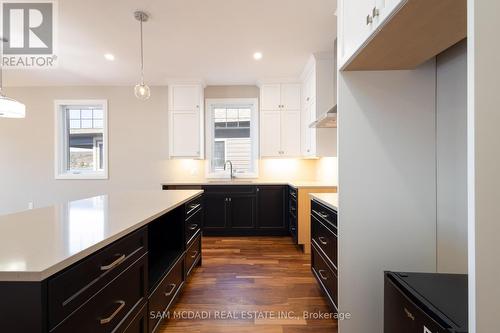 8 Navigator Rd, Penetanguishene, ON - Indoor Photo Showing Kitchen With Upgraded Kitchen