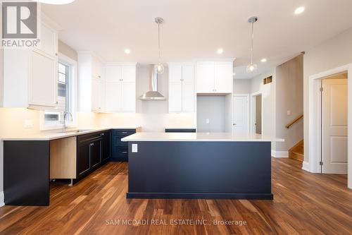 8 Navigator Rd, Penetanguishene, ON - Indoor Photo Showing Kitchen With Upgraded Kitchen