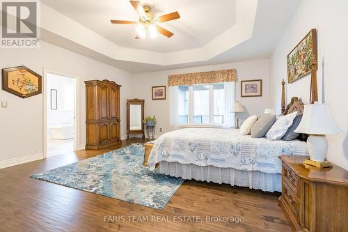 28 Timber Wolf Tr, Springwater, ON - Indoor Photo Showing Bedroom