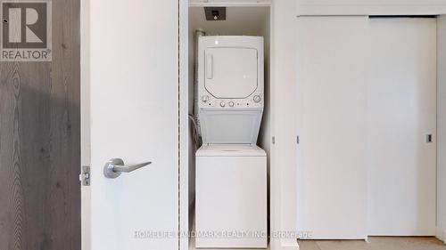 3601 - 20 Lombard Street, Toronto, ON - Indoor Photo Showing Laundry Room