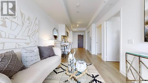 3601 - 20 Lombard Street, Toronto, ON - Indoor Photo Showing Living Room