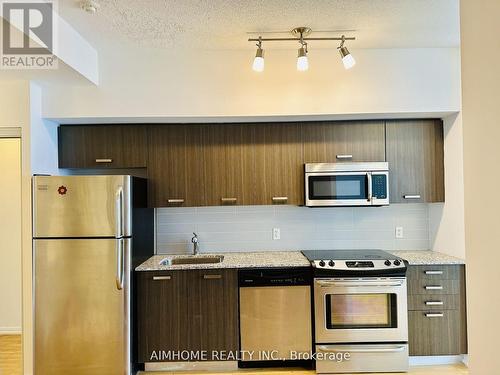 2506 - 832 Bay Street, Toronto, ON - Indoor Photo Showing Kitchen With Upgraded Kitchen