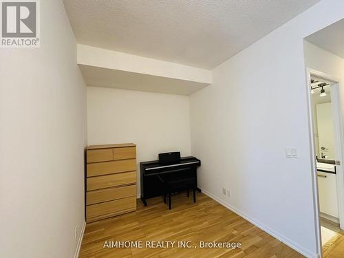 2506 - 832 Bay Street, Toronto, ON - Indoor Photo Showing Other Room