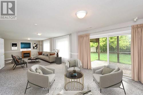 72 Osprey Ridge Road, Barrie, ON - Indoor Photo Showing Living Room