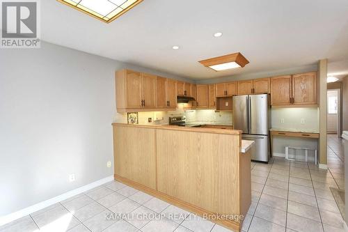 72 Osprey Ridge Road, Barrie, ON - Indoor Photo Showing Kitchen