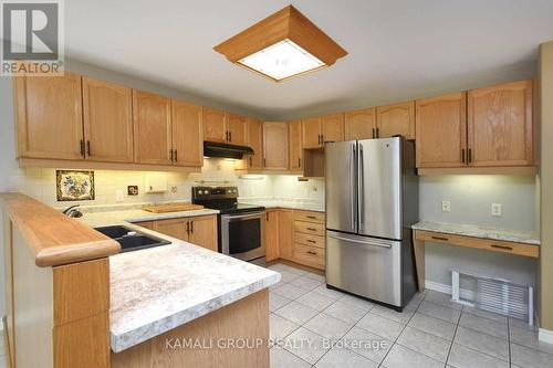 72 Osprey Ridge Rd, Barrie, ON - Indoor Photo Showing Kitchen