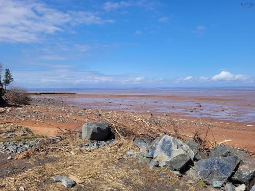 Wharf Road, Noel, NS 