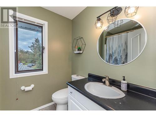 115 Twin Lakes Road, Enderby, BC - Indoor Photo Showing Bathroom