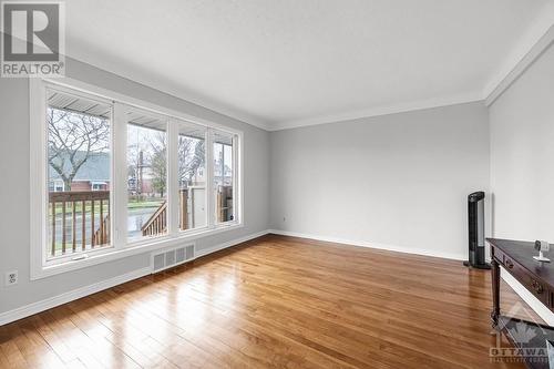 542 Donald Street, Ottawa, ON - Indoor Photo Showing Other Room