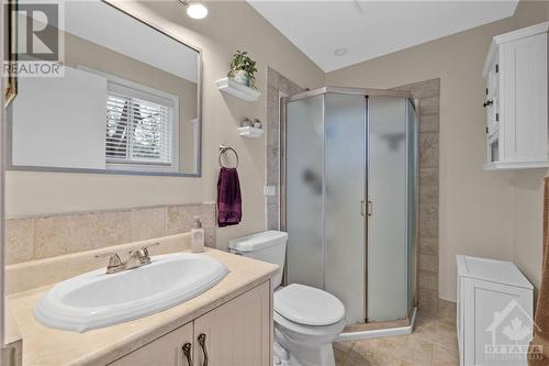 645 Cram Road, Carleton Place, ON - Indoor Photo Showing Bathroom