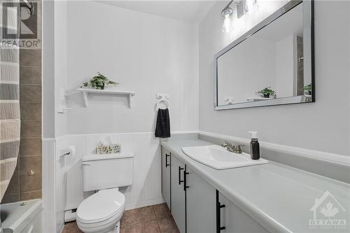 645 Cram Road, Carleton Place, ON - Indoor Photo Showing Bathroom