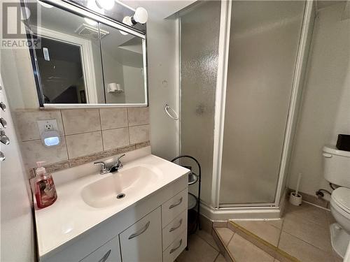 346 Thirteenth Street, Cornwall, ON - Indoor Photo Showing Bathroom