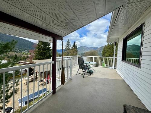 2124 Stanley Street, Nelson, BC - Outdoor With Deck Patio Veranda With Exterior