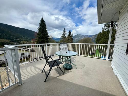 2124 Stanley Street, Nelson, BC - Outdoor With Exterior