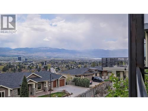 732 Traditions Crescent, Kelowna, BC - Outdoor With View