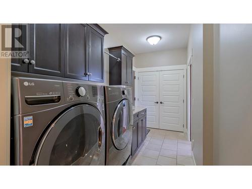 732 Traditions Crescent, Kelowna, BC - Indoor Photo Showing Laundry Room