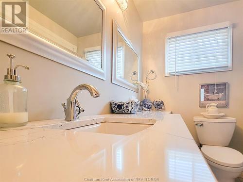 19270 Lakeside Drive, Lighthouse Cove, ON - Indoor Photo Showing Bathroom