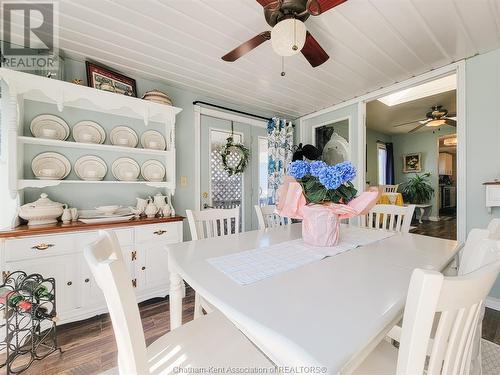 19270 Lakeside Drive, Lighthouse Cove, ON - Indoor Photo Showing Dining Room