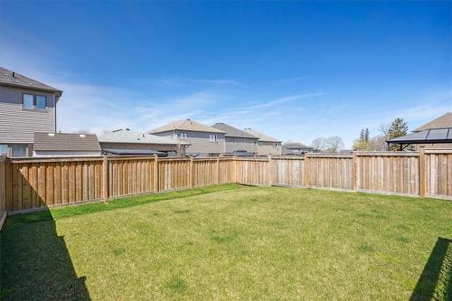 5125 Rose Avenue, Beamsville, ON - Outdoor With Backyard