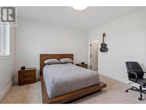 7500 Mclennan Road, Vernon, BC - Indoor Photo Showing Bedroom
