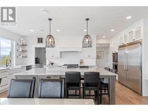 7500 Mclennan Road, Vernon, BC - Indoor Photo Showing Kitchen With Upgraded Kitchen