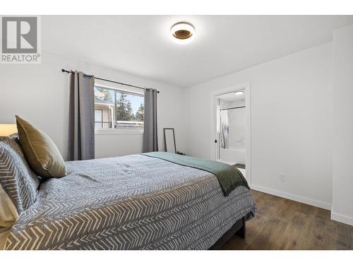 2942 Mcallister Road, West Kelowna, BC - Indoor Photo Showing Bedroom
