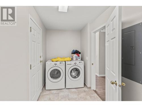 4141 Lakeshore Road Sw Unit# 5, Kelowna, BC - Indoor Photo Showing Laundry Room