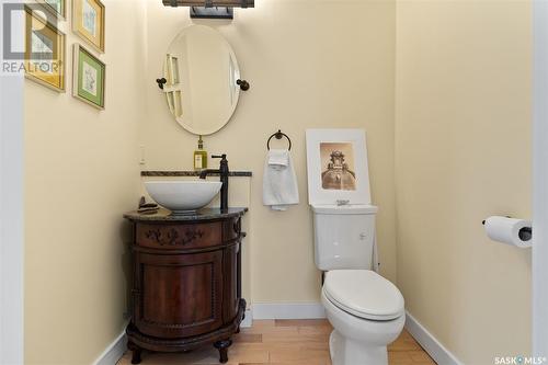 160 Connaught Crescent, Regina, SK - Indoor Photo Showing Bathroom