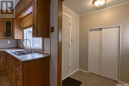 1045 Stadacona Street W, Moose Jaw, SK - Indoor Photo Showing Kitchen With Double Sink