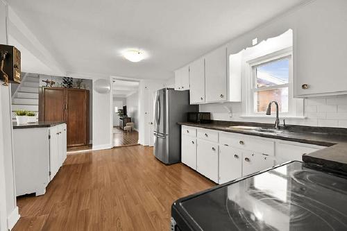 403 Mud Street E, Stoney Creek, ON - Indoor Photo Showing Kitchen With Double Sink